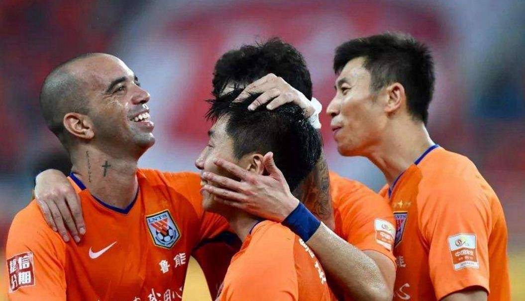 鲁能主场大胜，豪取四连胜明显状态火爆的简单介绍